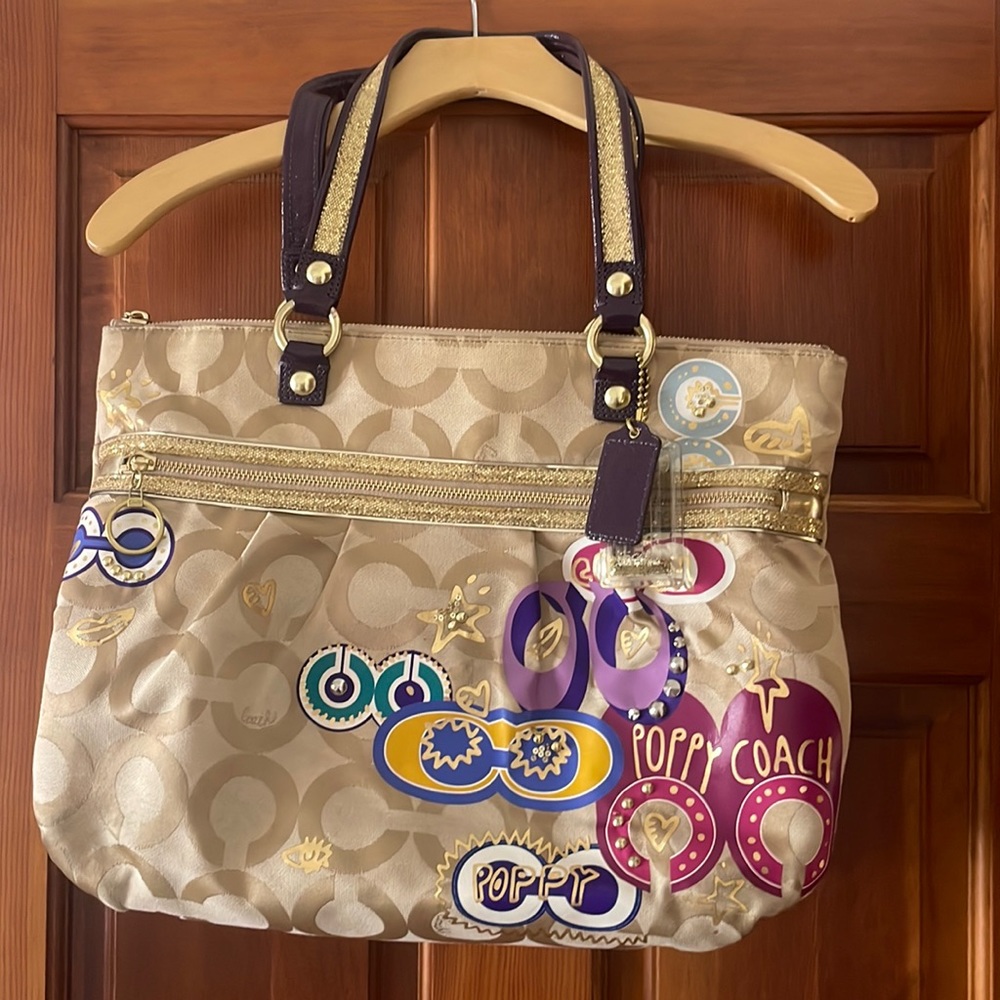 Woman’s Vintage Coach Bag
